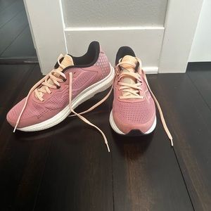 Women’s Saucony Freedom 4